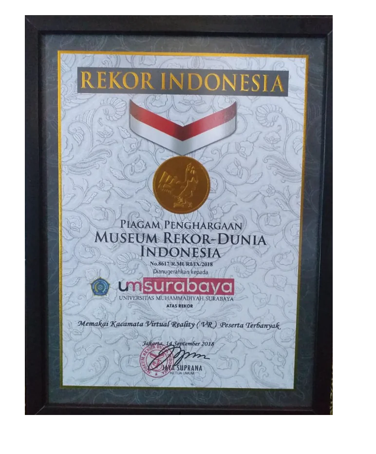 Foto Awards and Achievements Indonesian World Record Museum ; Most participants wear virtual reality (VR) glasses