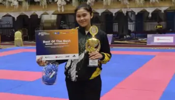 Foto Penghargaan dan Prestasi Juara Best of the Best Senior TNI/Polri Putri Mageti Open International Karate Championship 2024