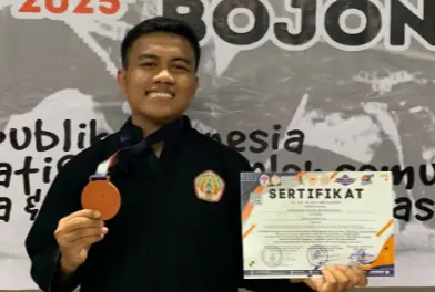 Foto Penghargaan dan Prestasi Juara III Pencak Silat di Bojonegoro Championship 2025