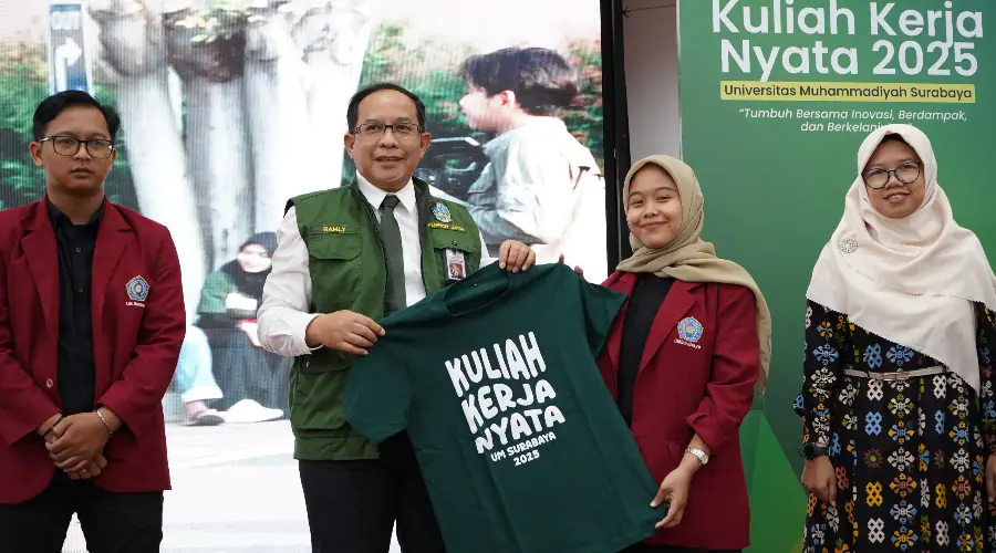 Gambar Berita 1.133 Mahasiswa KKN UM Surabaya Diterjunkan di 11 Titik, Dorong Hilirisasi Riset Inovasi ke Desa