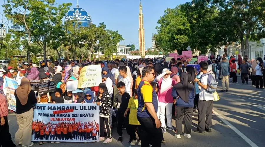 Gambar Berita Aksi Siswa Dukung MBG di Batam Tuai Sorotan, Pakar: Jangan Jadikan Anak Instrumen