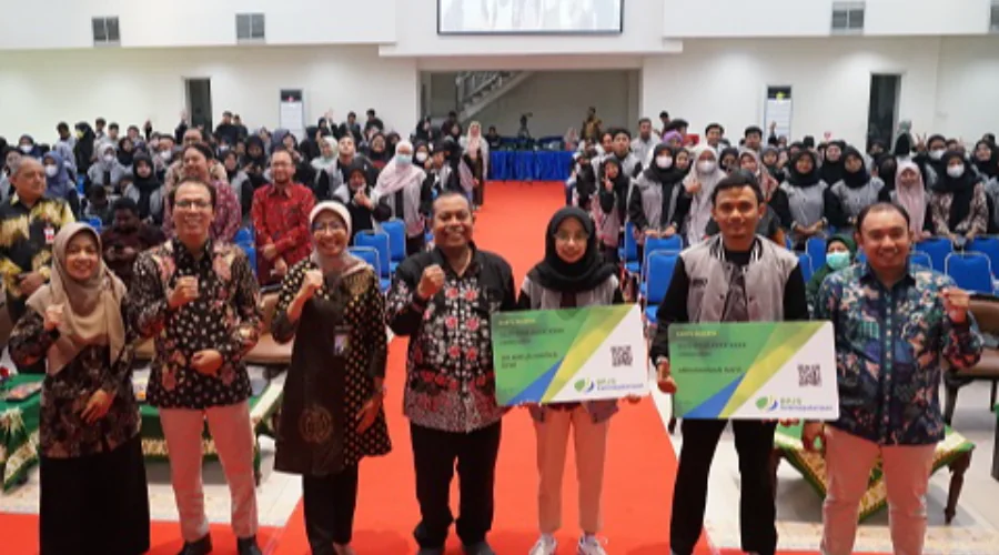 Gambar Berita Raising 5 Main Problems in East Java, UM Surabaya KKN Students Bring Dozens of Innovation Products to the Regions