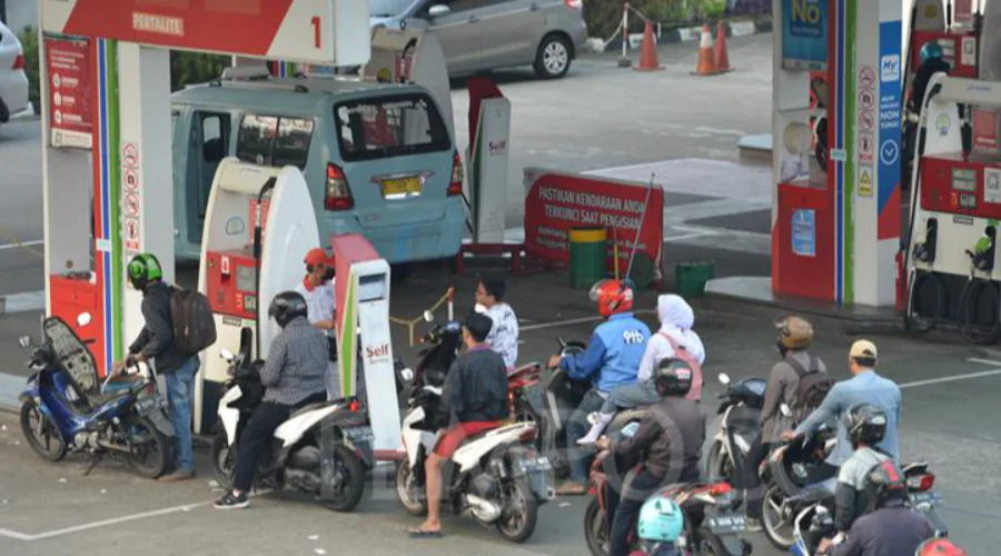 Gambar Artikel Fuel Prices Rise, Economic Expert at UM Surabaya: This Impacts the Middle and Lower Communities