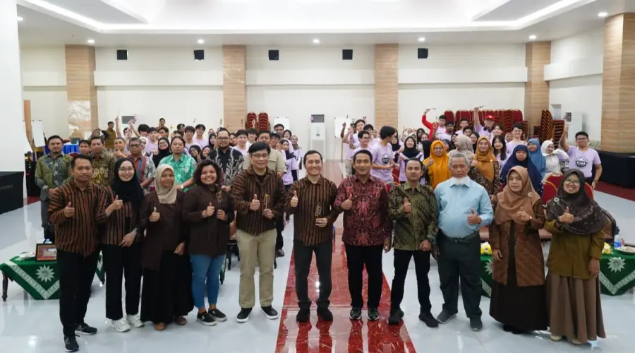 Gambar Berita UMSurabaya dan Singapore Polytechnic Kolaborasi Dukung UMKM Surabaya Lewat Learning Express 2025