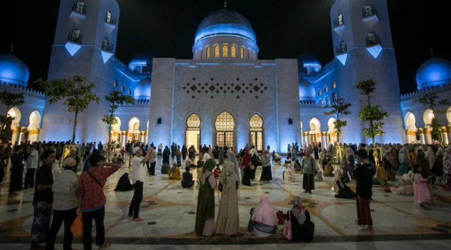 Gambar Artikel FAI UM Surabaya Lecturer Shares Tips for Maintaining Consistency of Tarawih Prayers in the Month of Ramadan