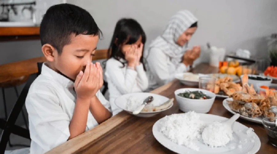 Gambar Artikel UM Surabaya Lecturer Shares 5 Tips for Taking Care of Children's Conditions while Fasting