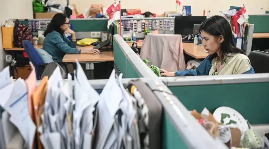 Artikel Dosen UMSURA: Kebijakan WFH untuk Pekerja jadi Langkah Rasional Hadapi Potensi Krisis Energi Global