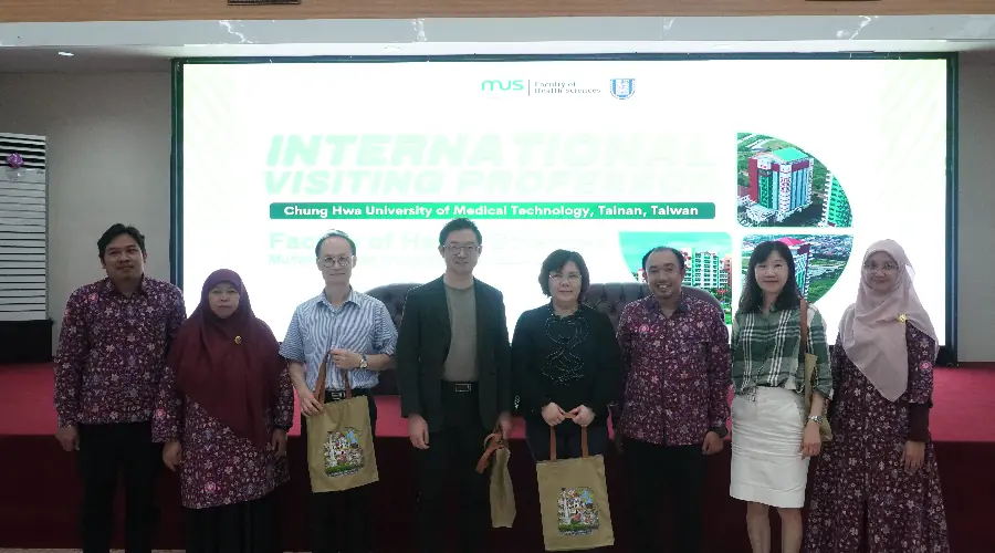 Gambar Berita FIK UMSURA Gelar International Visiting Professor dan Penandatanganan MoU Bersama Chung Hwa University of Medical Technology, Taiwan