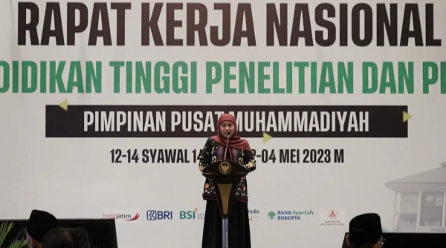 Gambar Berita The Governor of East Java Appreciates the 5000 Doctoral Program of the PP Muhammadiyah Diktilitbang Council