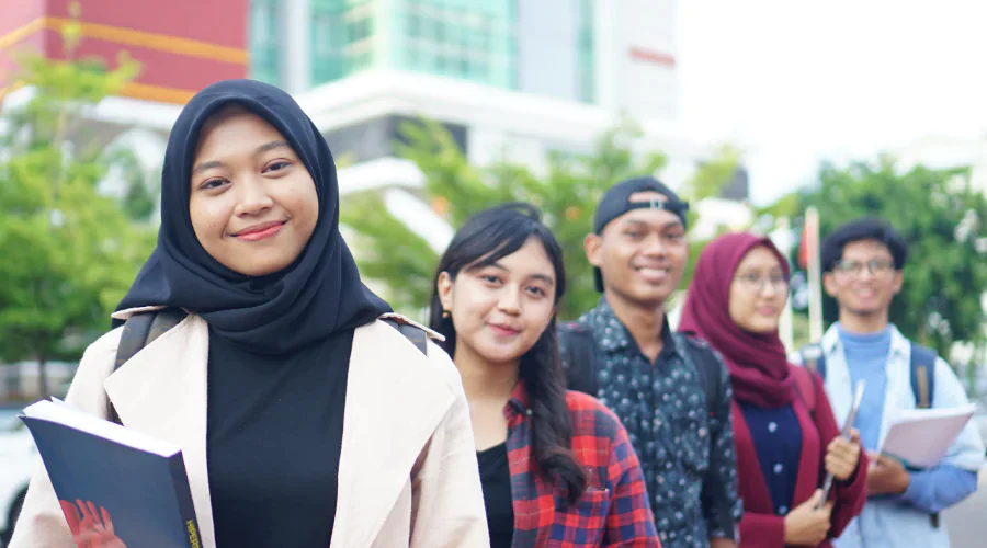 Gambar Berita Masuk Gelombang 1, UM Surabaya Konsisten Buka 11 Program Unggulan Beasiswa, Mulai KIP-K hingga Influencer