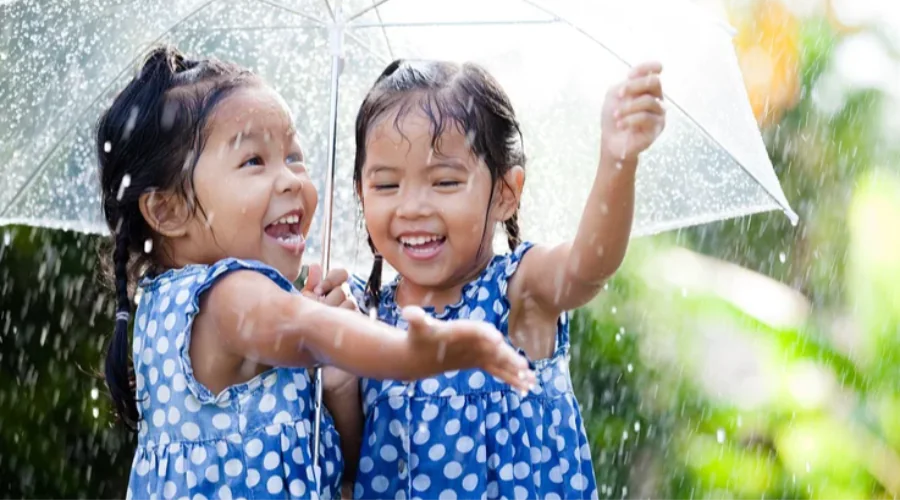 Gambar Artikel Musim Hujan Datang, Ini Tips Menjaga Kesehatan Anak dari Dosen FK UM Surabaya
