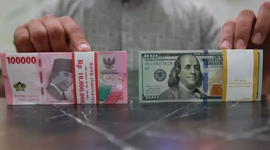 Gambar Artikel Pakar UMSURA : Pelemahan Rupiah Bisa Menjalar hingga Harga Kebutuhan Pokok