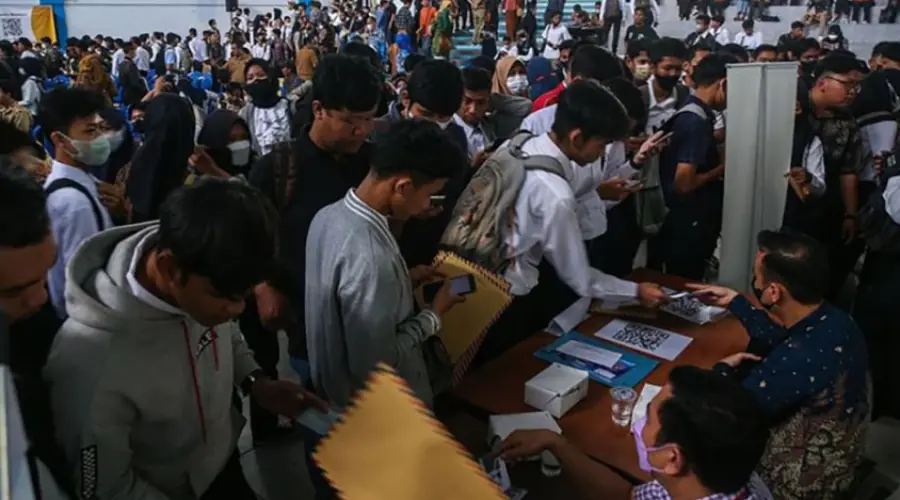 Gambar Artikel Pengangguran di Indonesia Meningkat, Pakar UM Surabaya: Pemerintah Harus Bertindak Cepat dan Tepat
