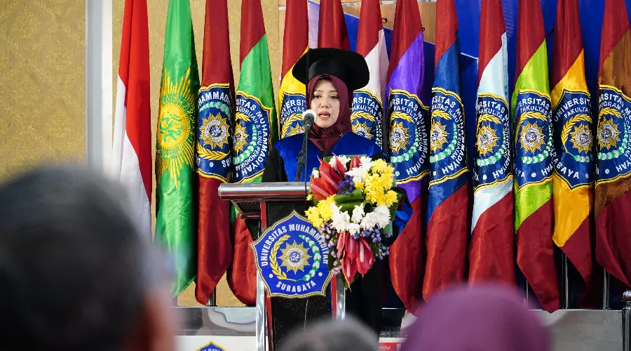 Gambar Berita Perjalanan Prof. Pipit Festi Wiliyanarti Raih Guru Besar Keperawatan Komunitas UMSurabaya