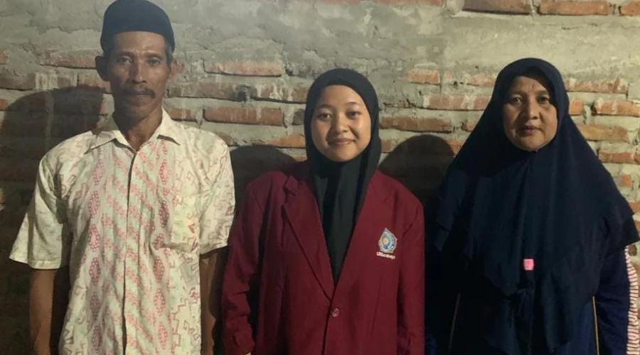 Gambar Berita Punya Beragam Prestasi, Ini Cerita Alfi Nuril Anak Buruh Serabutan yang Raih Beasiswa KIP-K di UM Surabaya