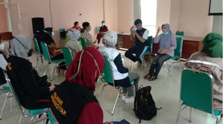 Gambar Berita Relawan Berpotensi Mengalami Stres, Dosen UM Surabaya Beri Pelatihan Khusus