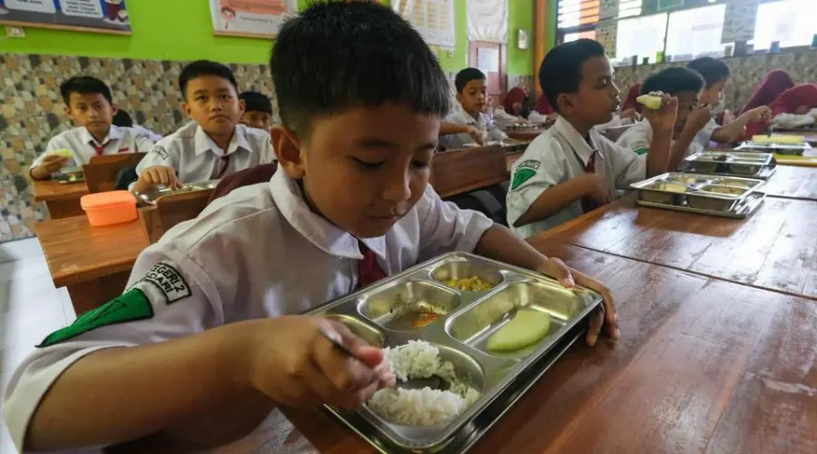 Gambar Artikel Separuh Anggaran Pendidikan untuk MBG, Pakar Soroti Kesejahteraan Guru dan Riset