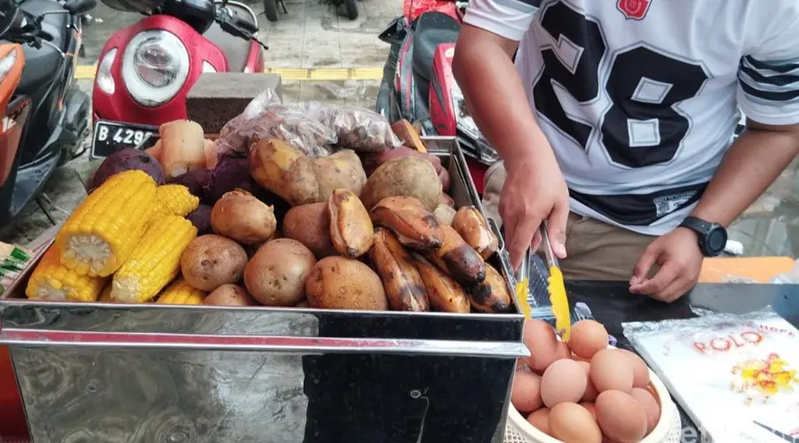 Gambar Artikel Tren Jajanan Kukus Meningkat, Dosen UMSURA Sebut Lebih Sehat dan Minim Risiko Penyakit