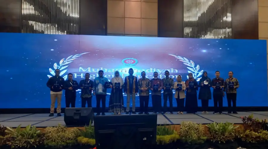 Gambar Berita UM Surabaya Raih Empat Penghargaan Bergengsi di Higher Education Awards 2025 dari Majelis Diktilitbang PP Muhammadiyah