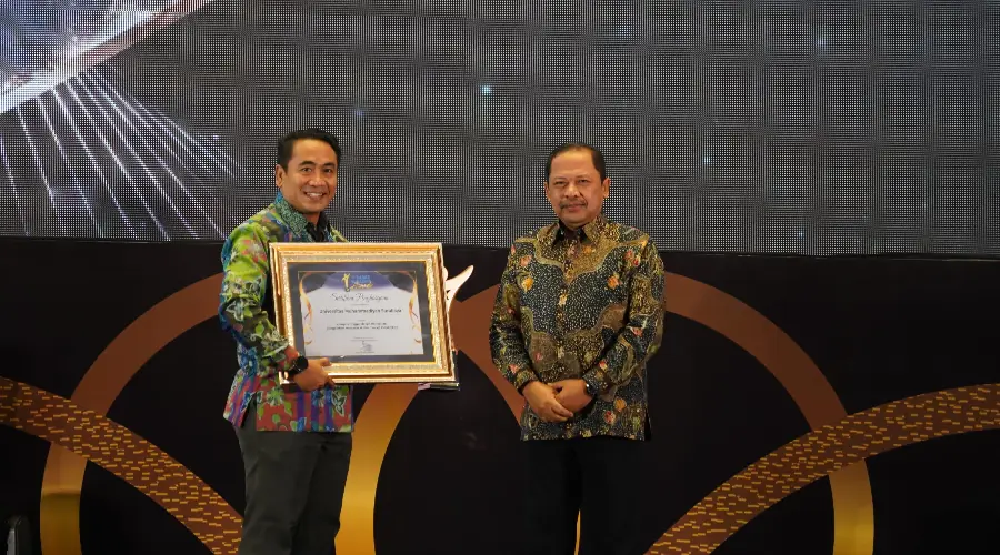 Gambar Berita UMSurabaya Raih Penghargaan Kampus Unggul dalam Penelitian, Pengabdian Masyarakat di Radar Surabaya Awards