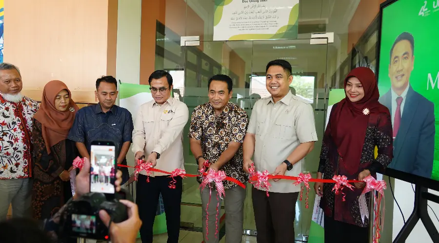 Gambar Berita Wamen P2MI Resmikan Migrant Center Umsura, Dorong Penyiapan Pekerja Migran Formal