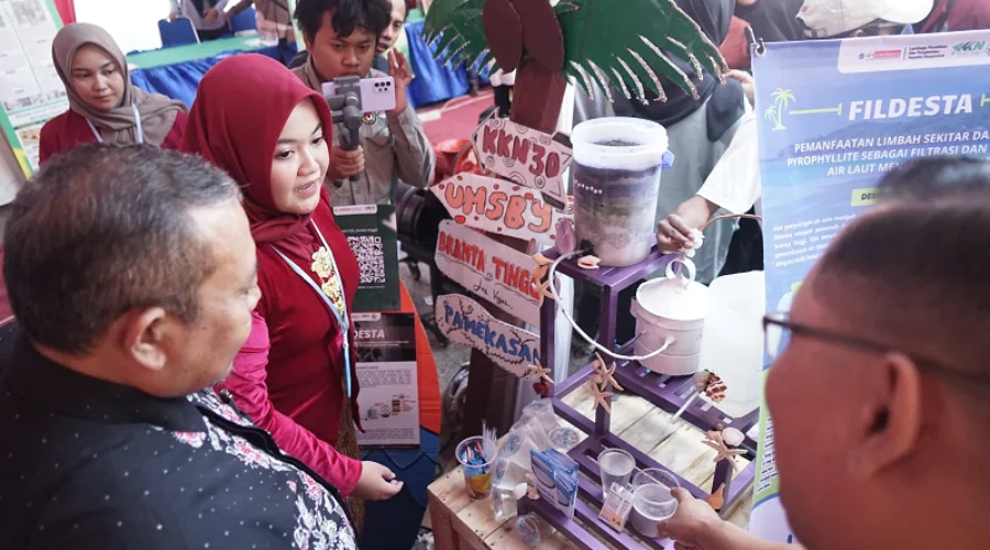 Gambar Berita Pamekasan Residents Are Concerned About Salty Drinking Water, UM Surabaya KKN Students Create This Tool